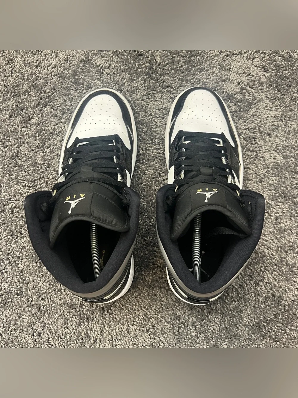 Jordan 1 Mid SE Men’s Size 12 Patent Black White Metallic Silver Gold HV0789-010